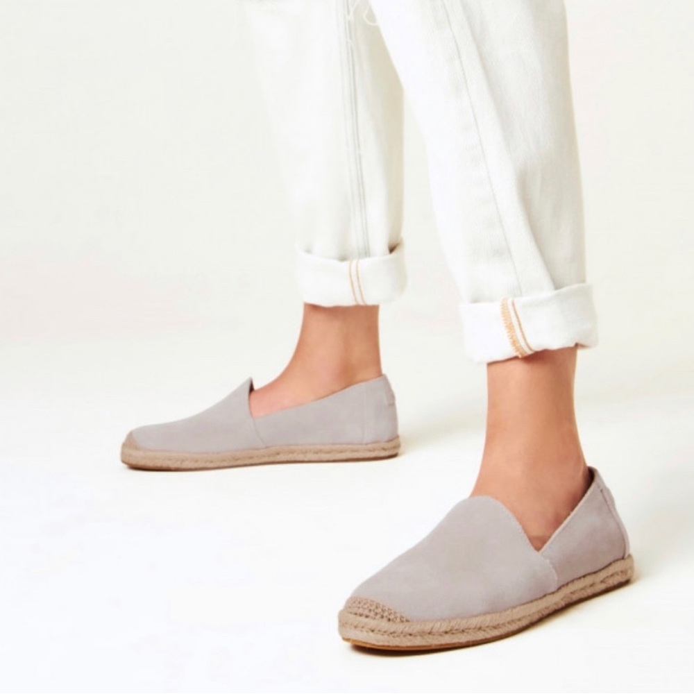NWOT TOMS PISMO ESPADRILLES light gray upper suede flats size 7 no box